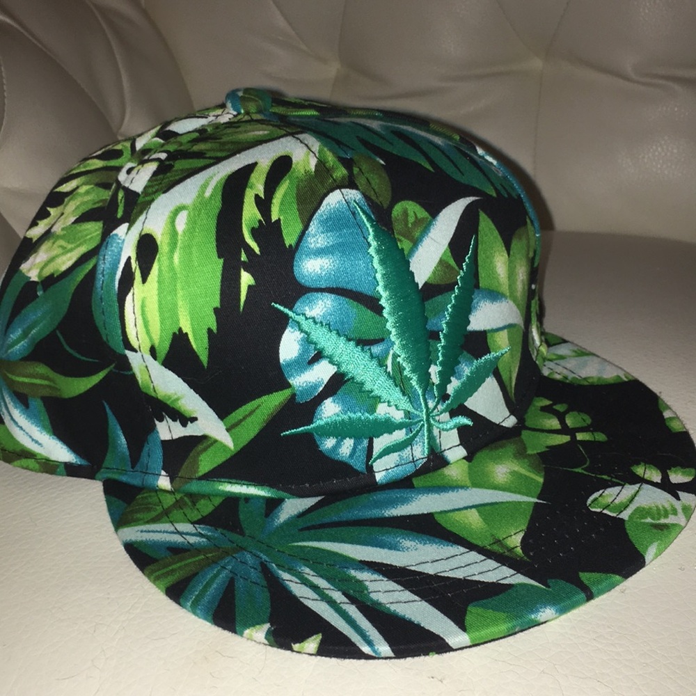 Stay smokin'🍃 Hat